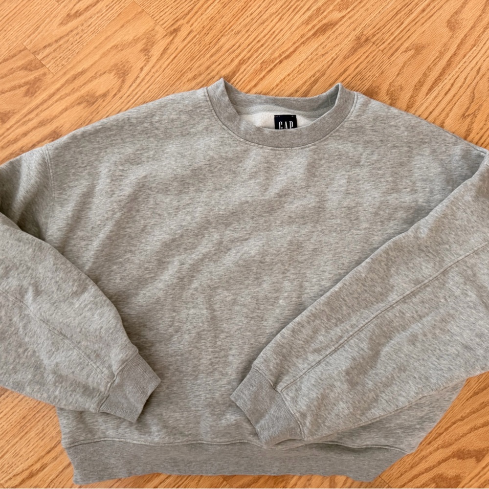 GAP Gray Crewneck Sweatshirt